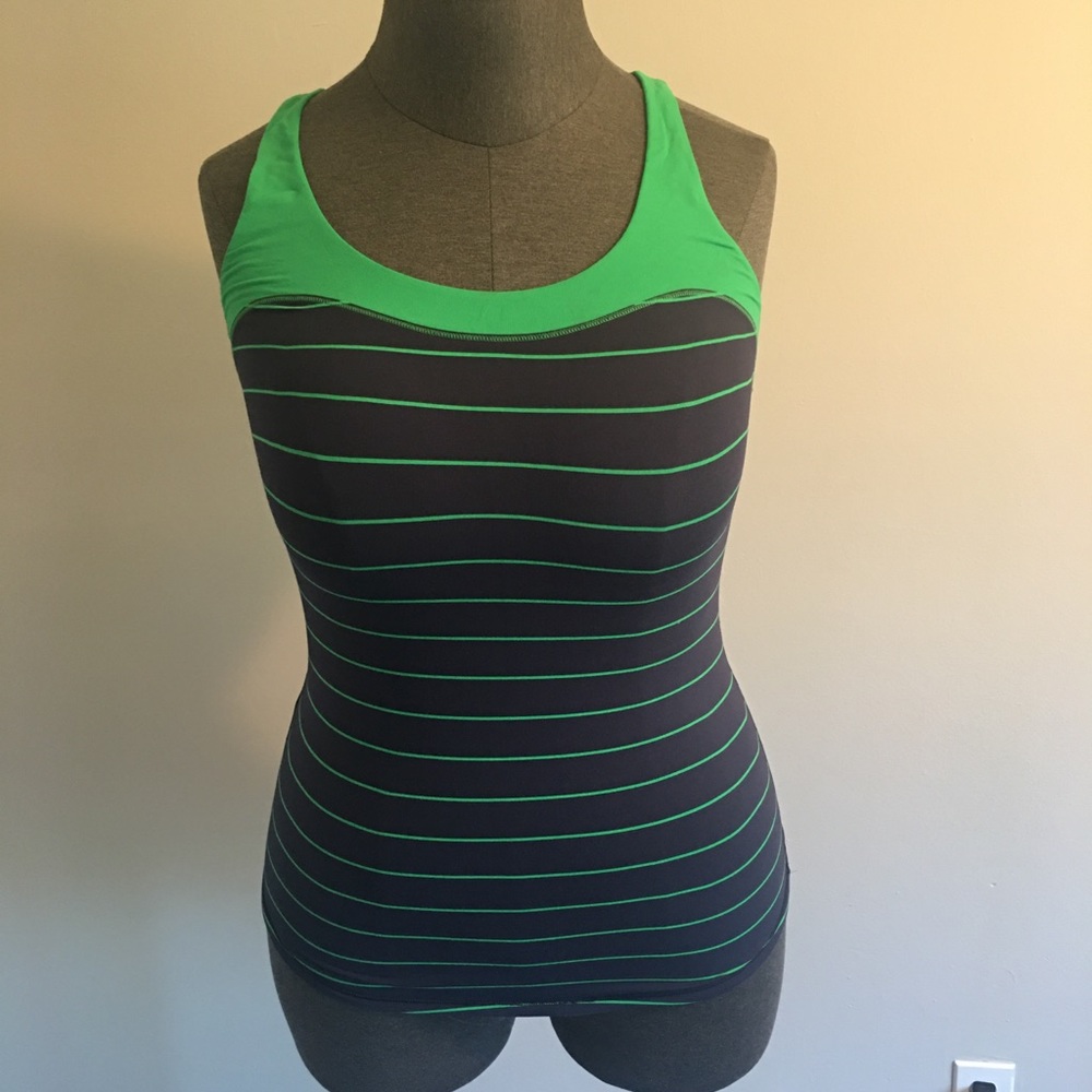 Lululemon size 12 top